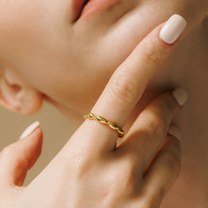 Thin Circle Link Ring