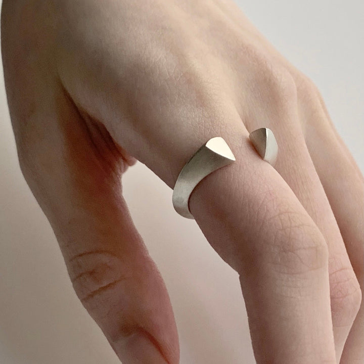 Severed Horn Ring